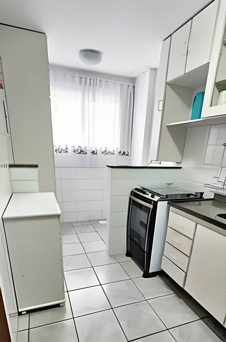 Apartamento Pé na Areia com 2 Quartos e Ar