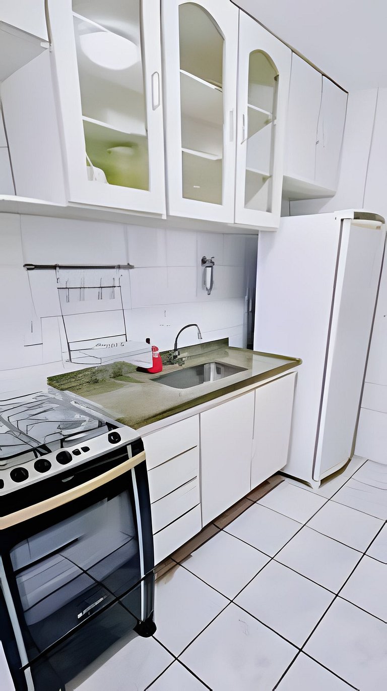 Apartamento Pé na Areia com 2 Quartos e Ar