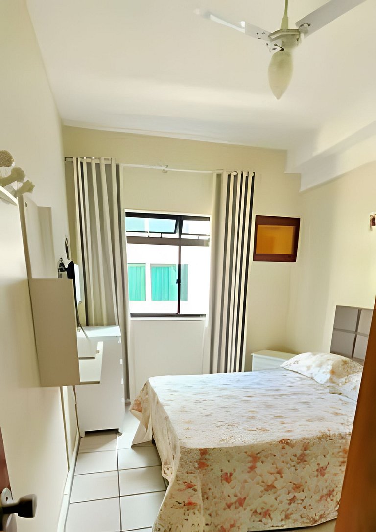 Apartamento Pé na Areia com 2 Quartos e Ar