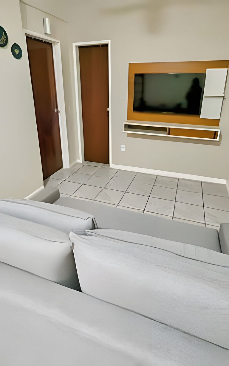 Apartamento Pé na Areia com 2 Quartos e Ar