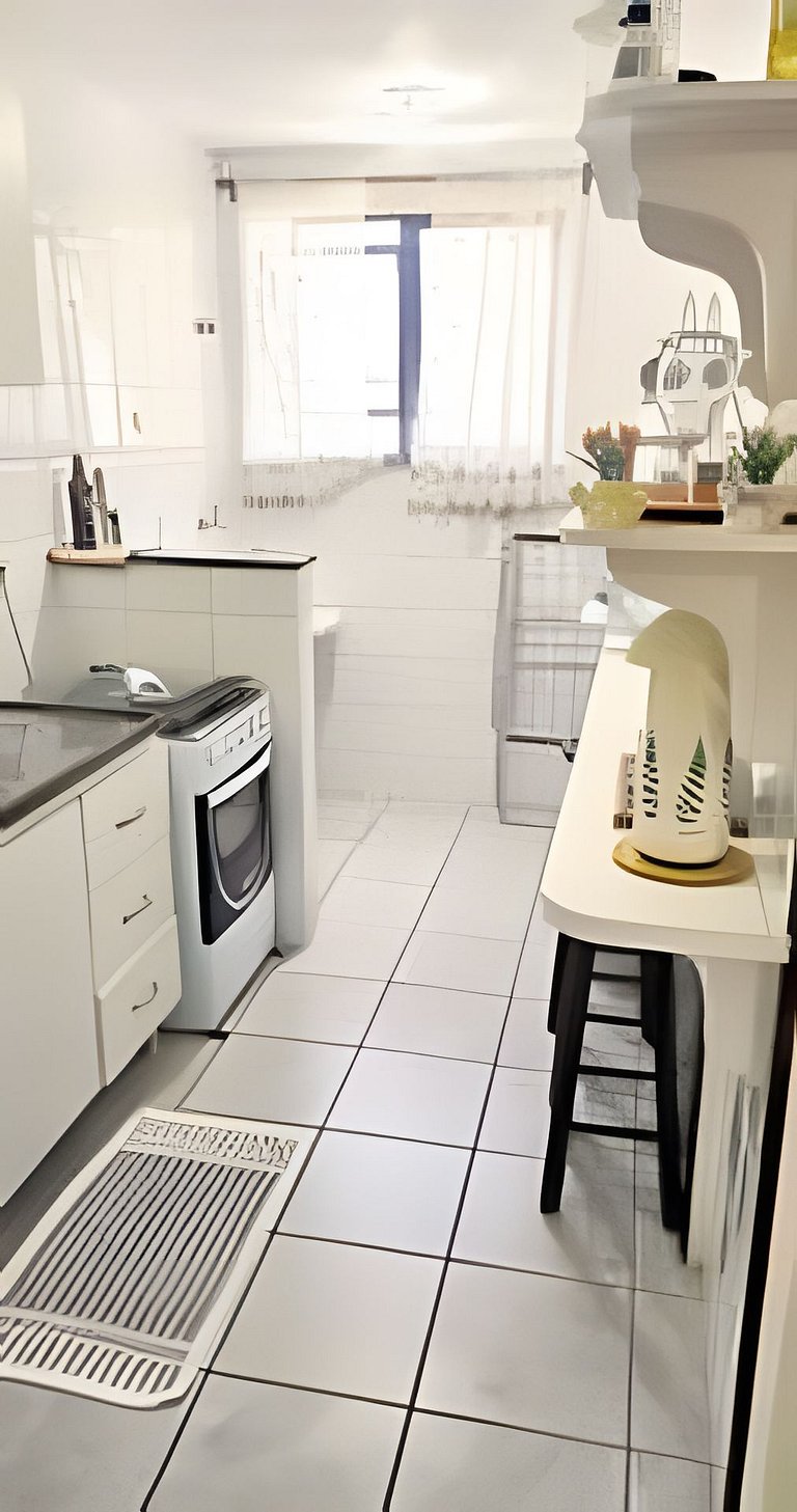 Apartamento Pé na Areia com Ar a 100m da Praia