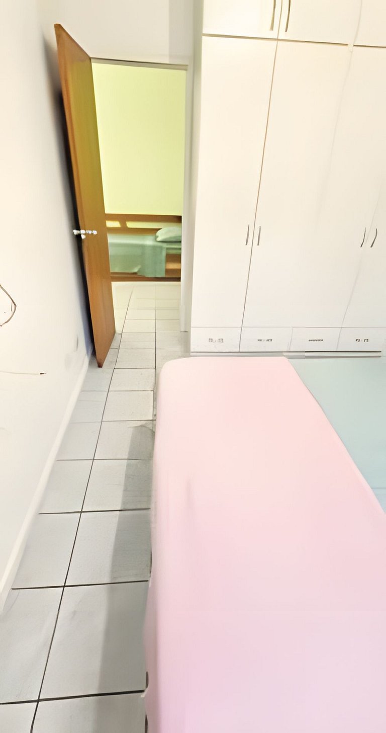 Apartamento Pé na Areia com Ar a 100m da Praia