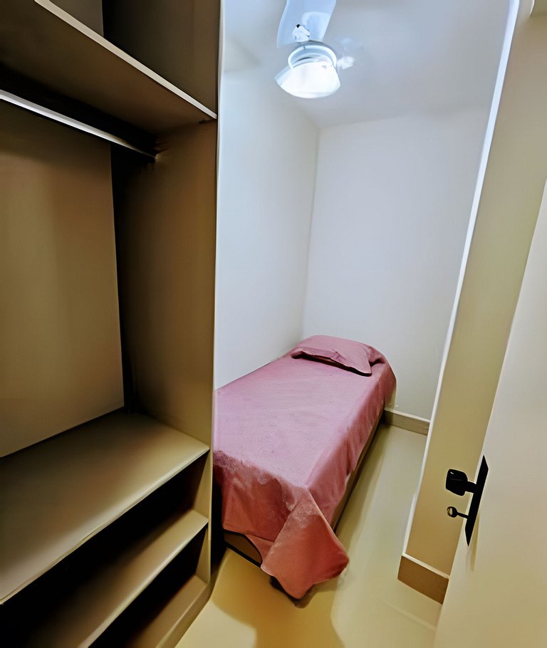 Elegante Apartamento com 3 Quartos a 400m da Praia