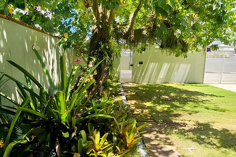 Casa Ampla com Jacuzzi à 500m Praia do Forte