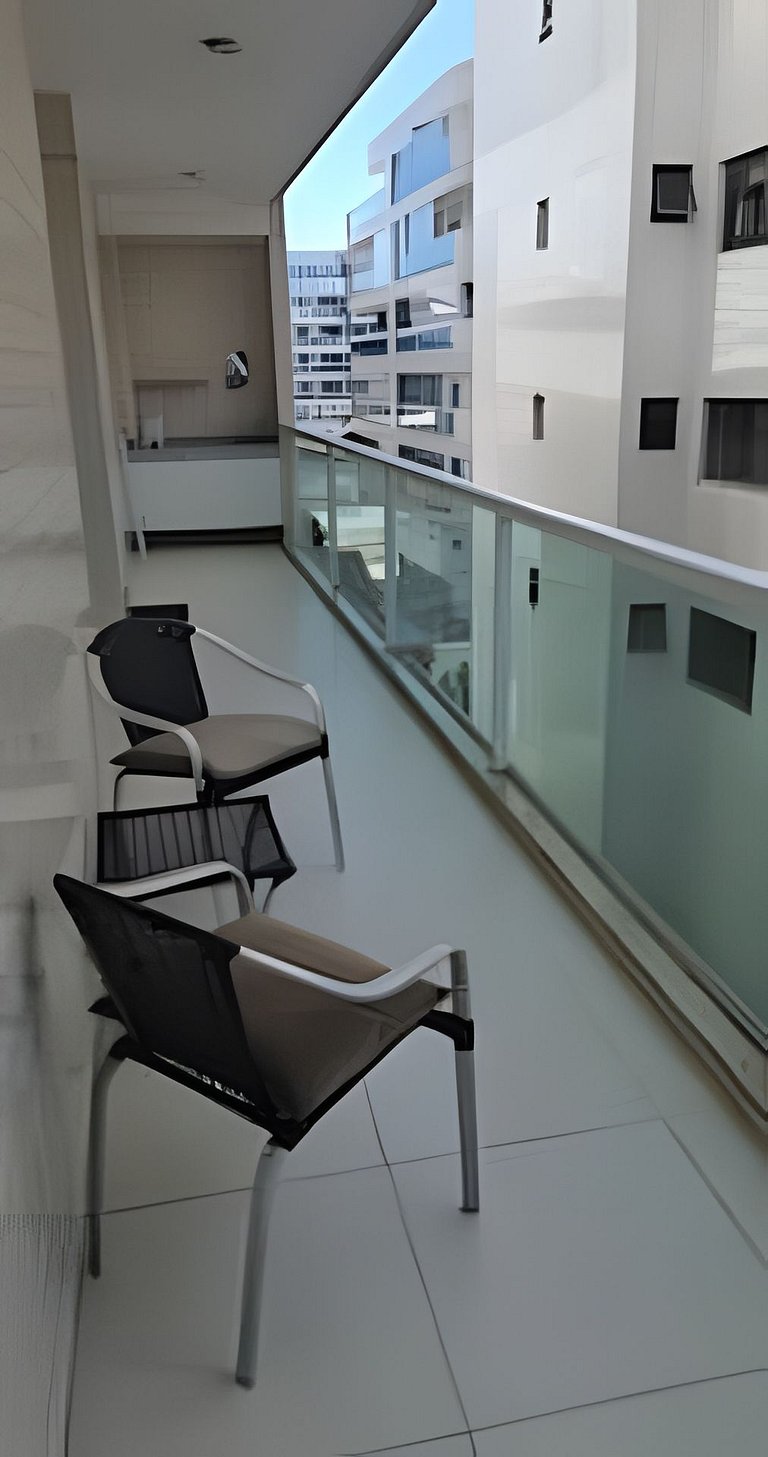 Apartamento moderno a 500m da Praia do Forte