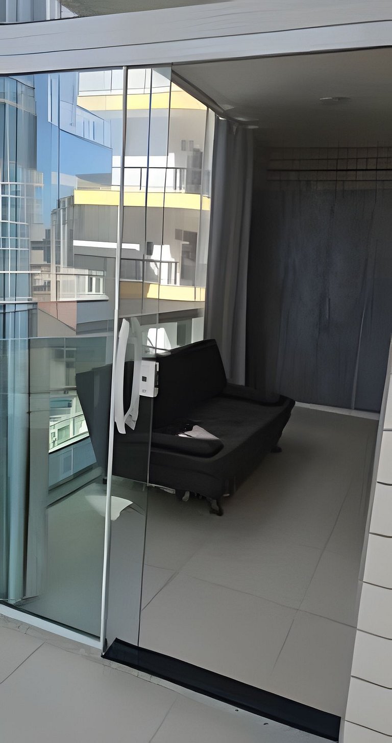 Apartamento moderno a 500m da Praia do Forte