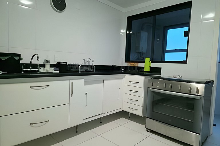 Ap Amplo 3 Quartos • 8 Pessoas • 1km da Praia