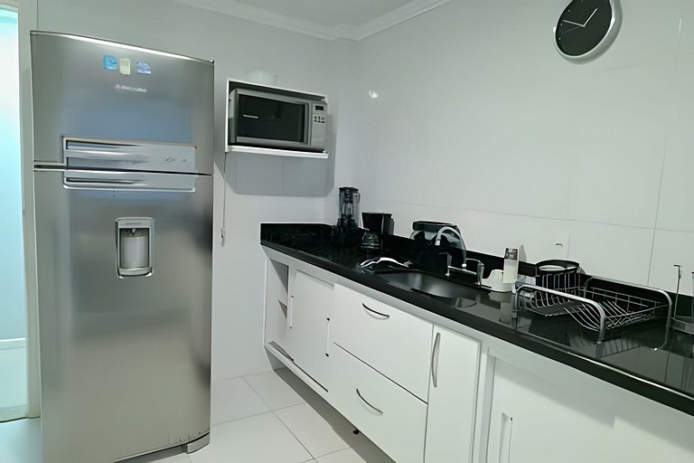 Ap Amplo 3 Quartos • 8 Pessoas • 1km da Praia