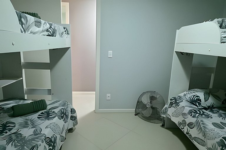 Ap Amplo 3 Quartos • 8 Pessoas • 1km da Praia