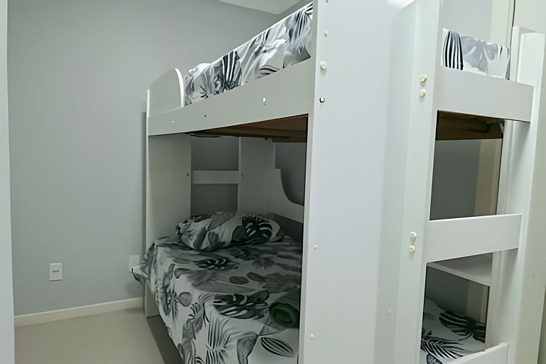 Ap Amplo 3 Quartos • 8 Pessoas • 1km da Praia