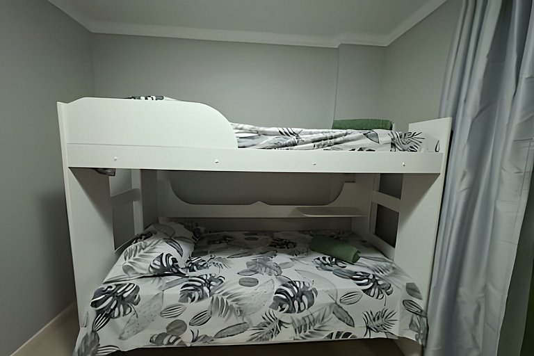 Ap Amplo 3 Quartos • 8 Pessoas • 1km da Praia