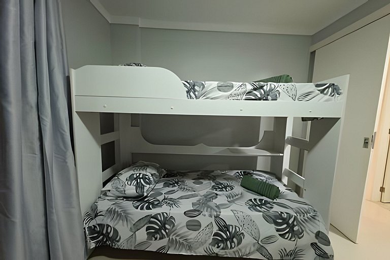 Ap Amplo 3 Quartos • 8 Pessoas • 1km da Praia